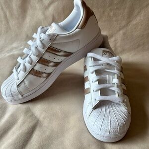 NWOT Adidas Originals White Sneakers with Gold Stripes
